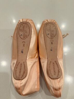 New Suffolk Sovereign Pointe Shoes